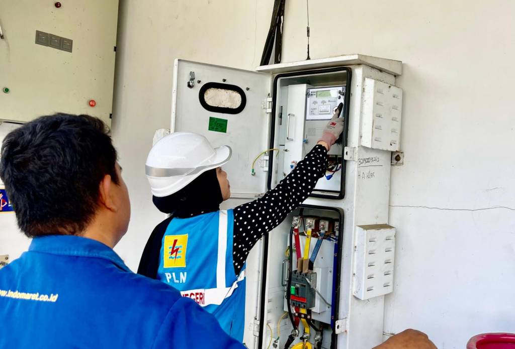 Srikandi Tangguh PLN Lewati Segala Tantangan Wujudkan Listrik Berkeadilan di&nbsp;Sulselrabar