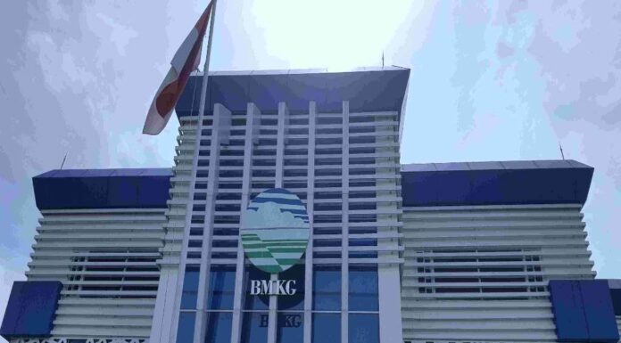 Prakiraan Cuaca Sulawesi Selatan dan Sekitarnya Hari Ini: Potensi Hujan&nbsp;Ringan