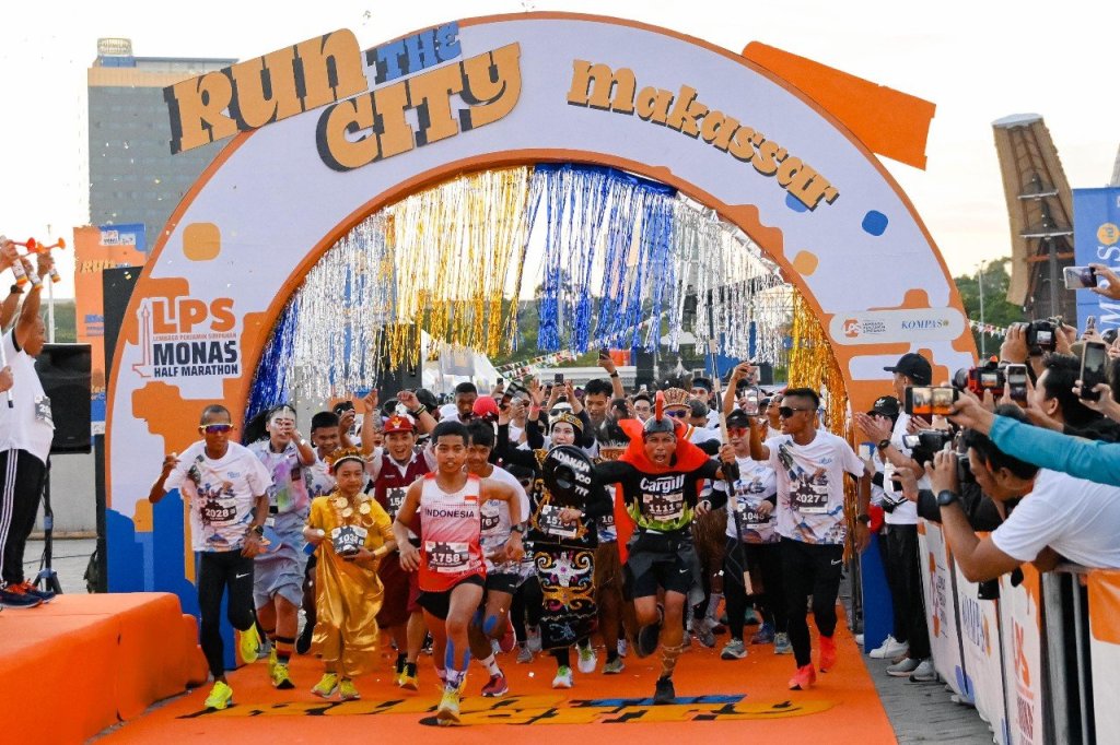 Seribu Pelari Semarakkan Run the City Makassar, Nikmati Keindahan Pagi dan Landmark Kota&nbsp;Daeng