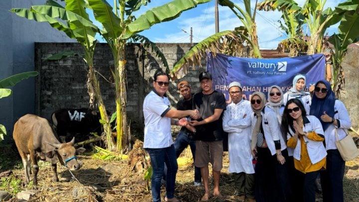 Peringati Idul Adha 1445H, Valbury Berbagi Hewan Kurban di 3 Kota Besar Termasuk Makassar