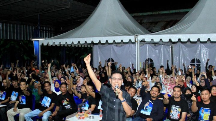 Rusdin Abdullah Didatangi Ribuan Warga dan Nyatakan Siap Berjuang di Pilwalkot Makassar&nbsp;2024