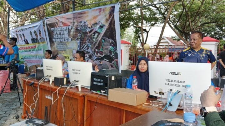 127 Warga Urus Dokumen Kependudukan dalam Kegiatan Peringatan HUT ke-79 TNI