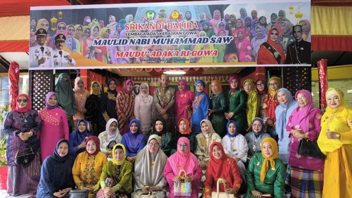 Srikandi Balira Lembaga Adat Kerajaan Gowa Sukses Gelar Maulid Nabi Muhammad SAW di Istana Balla Lompoa