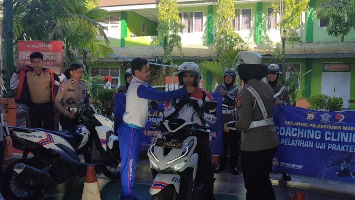 Sinergi Astra Motor Sulsel dan Satlantas Polrestabes Makassar Edukasi Keselamatan Berkendara di MAN 2&nbsp;Model