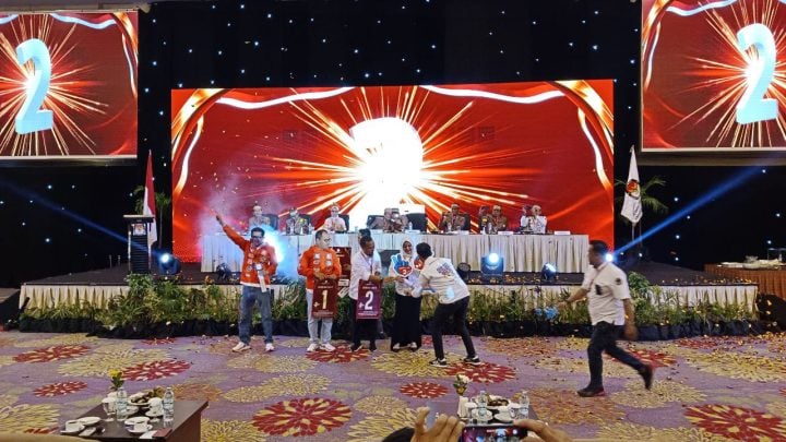 Pencabutan Nomor Urut, Danny-Azhar No 1, Sudirman-Fatma No 2